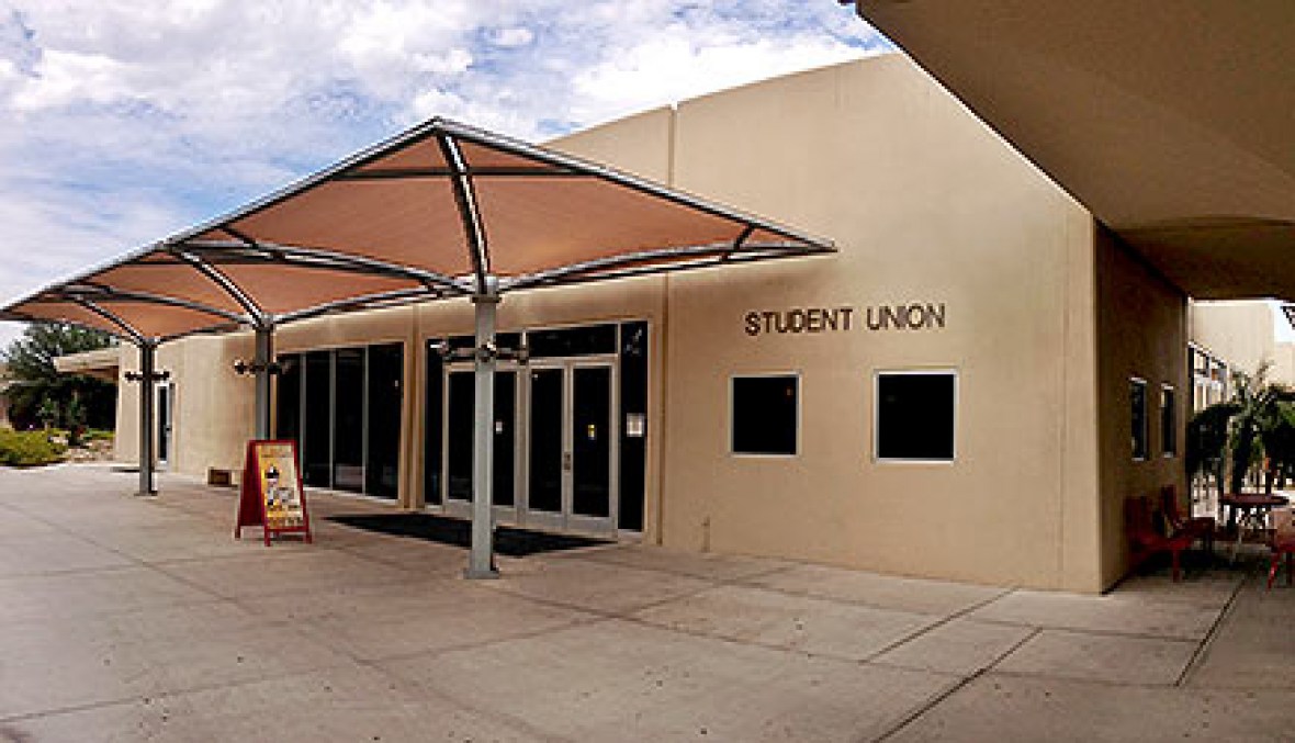 Picture of Student Union building at Glendale Community College