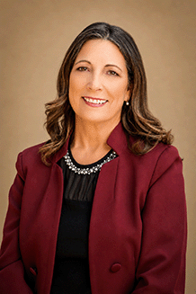 A profile picture of Rachelle Hall.