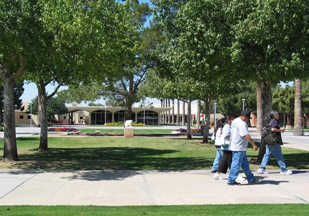 Students walking along the Main Campus Center Mall.